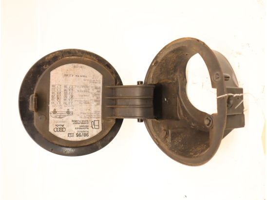 VOLET DE TRAPPE CARBURANT