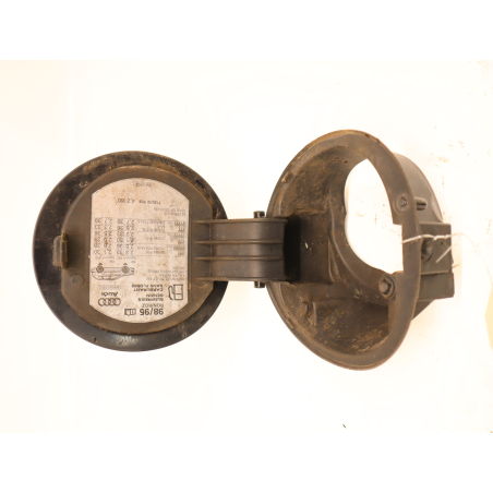 VOLET DE TRAPPE CARBURANT