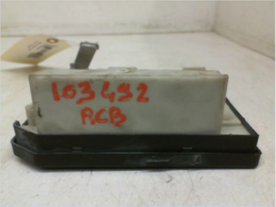 Platine fusible av occasion RENAULT SCENIC II Phase 2 - 2.0 DCI 150ch