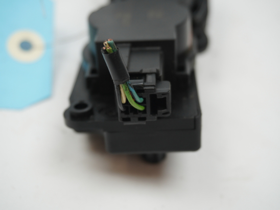 MOTEUR VOLET DE CHAUFFAGE