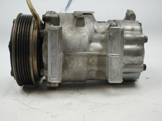 COMPRESSEUR AIR CONDITIONNE
