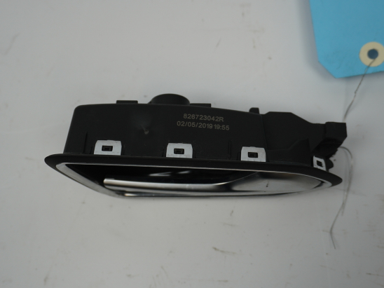 POIGNEE INT PORTE AVD