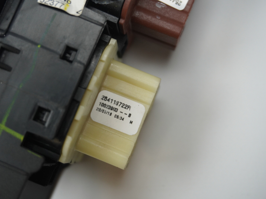 COMMANDE LEVE-GLACE PORTE AVG