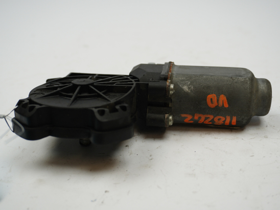 MOTEUR LEVE-VITRE AVD