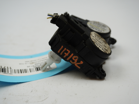 MOTEUR VOLET DE CHAUFFAGE