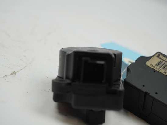 MOTEUR VOLET DE CHAUFFAGE