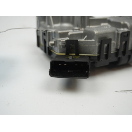 MOTEUR ESSUIE-GLACE AV