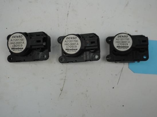 MOTEUR VOLET DE CHAUFFAGE