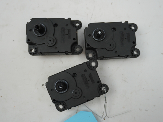 MOTEUR VOLET DE CHAUFFAGE