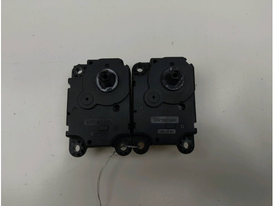 MOTEUR VOLET DE CHAUFFAGE