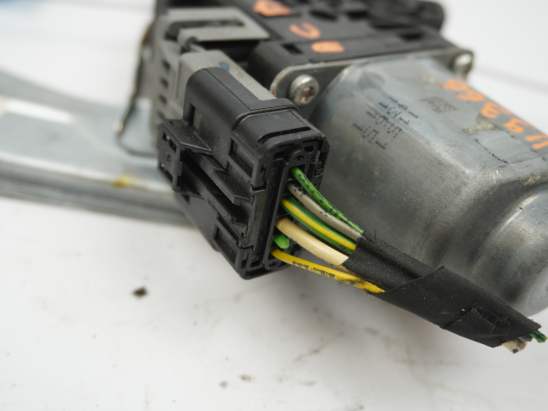 MECANISME+MOTEUR LEVE-GLACE ARG