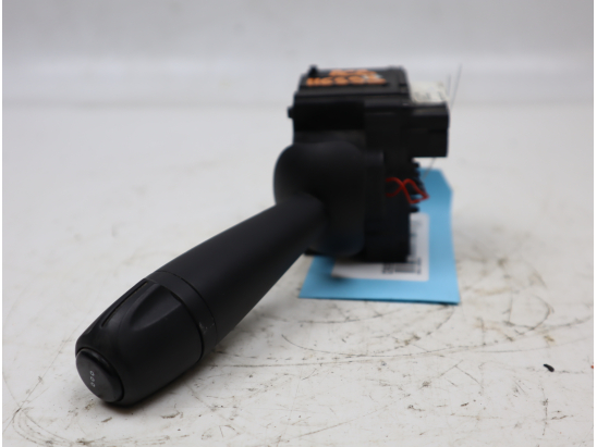 Commande essuie glace occasion DACIA DOKKER Phase 1 - 1.5 DCI 8v 75ch