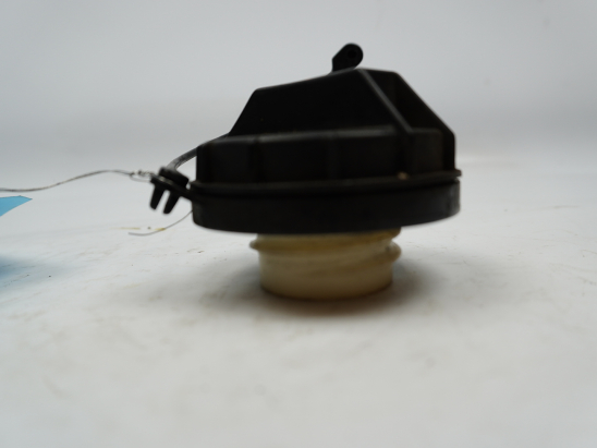 BOUCHON RESERVOIR A CARBURANT