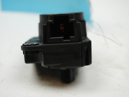 MOTEUR VOLET DE CHAUFFAGE