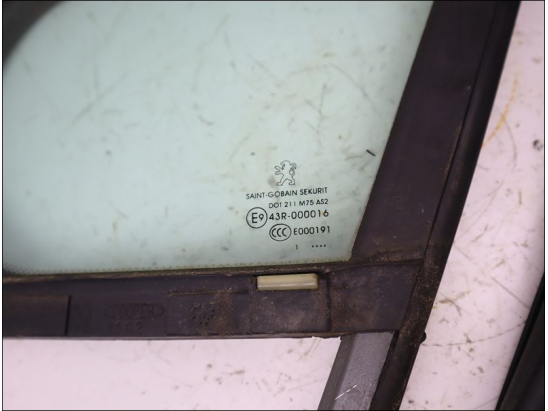 GLACE FIXE PORTE AV G