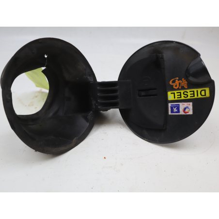 VOLET DE TRAPPE CARBURANT