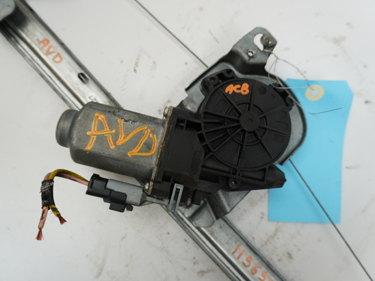 MECANISME+MOTEUR LEVE-GLACE AVD