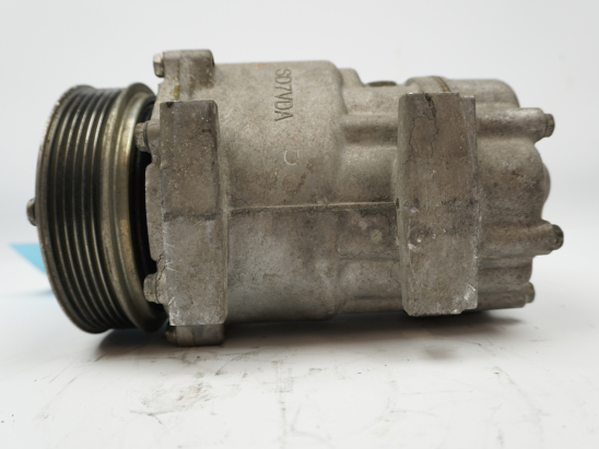 COMPRESSEUR AIR CONDITIONNE