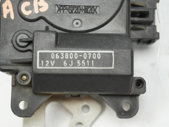 MOTEUR VOLET DE CHAUFFAGE