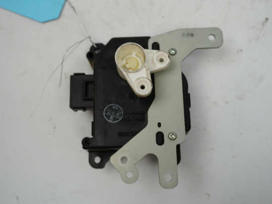 MOTEUR VOLET DE CHAUFFAGE