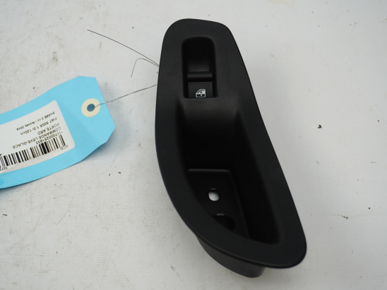 Commande leve-glace porte arrière droite occasion FIAT 500X PHASE 2 - 1.0i 120ch