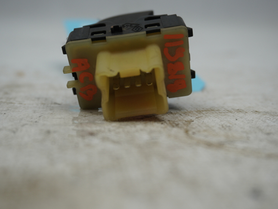 COMMANDE LEVE-GLACE PORTE ARD