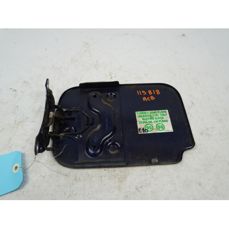 VOLET DE TRAPPE CARBURANT