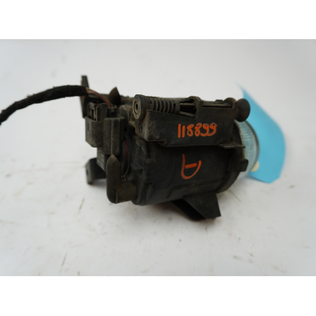 PHARE ANTIBROUILLARD AVD