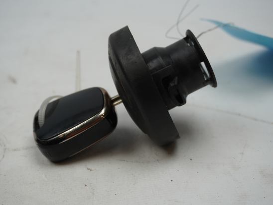 BOUCHON RESERVOIR A CARBURANT