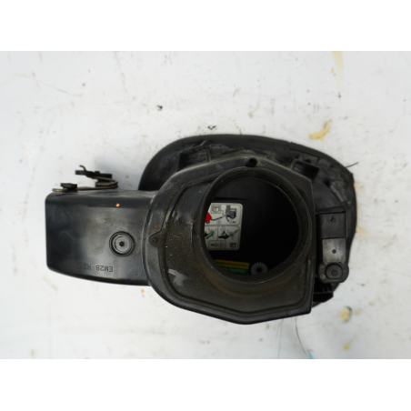 VOLET DE TRAPPE CARBURANT