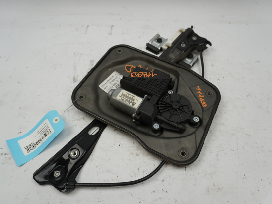 MECANISME+MOTEUR LEVE-GLACE AVD