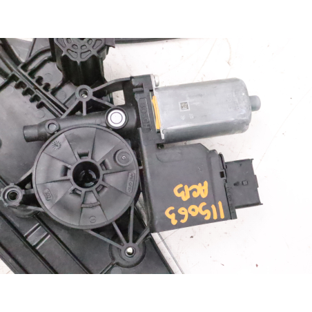 MECANISME+MOTEUR LEVE-GLACE AVD