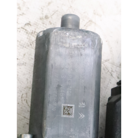 MECANISME+MOTEUR LEVE-GLACE AVD