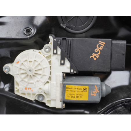 MECANISME+MOTEUR LEVE-GLACE AVG