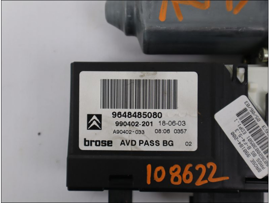 MOTEUR LEVE-VITRE AVD