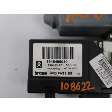 MOTEUR LEVE-VITRE AVD