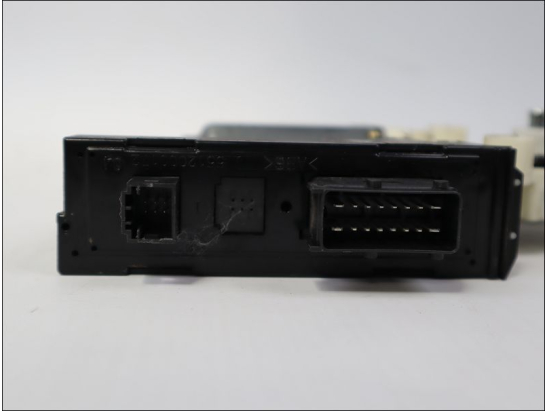 MOTEUR LEVE-VITRE AVG