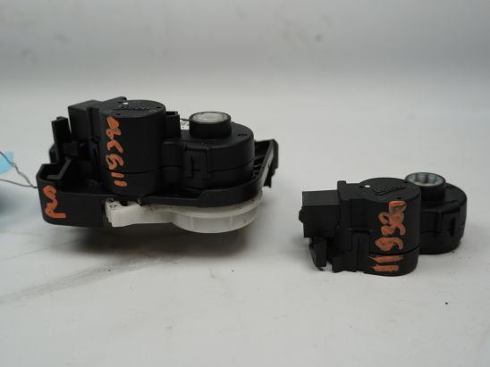 MOTEUR VOLET DE CHAUFFAGE