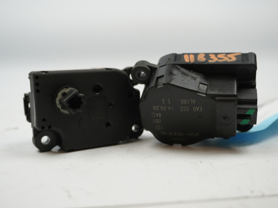 MOTEUR VOLET DE CHAUFFAGE