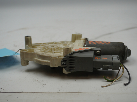 MOTEUR LEVE-VITRE ARD