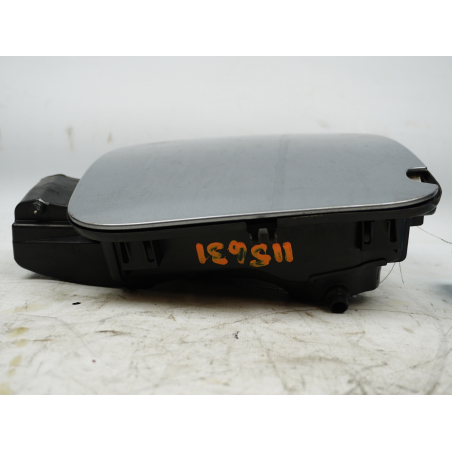 VOLET DE TRAPPE CARBURANT