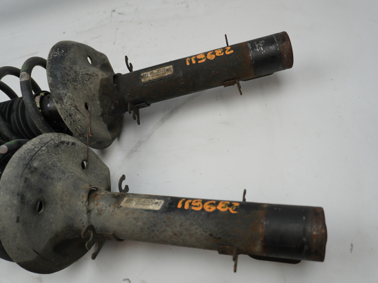 Amortisseur avant droit occasion VOLKSWAGEN GOLF IV Phase 1 - 1.6i 8v 100ch