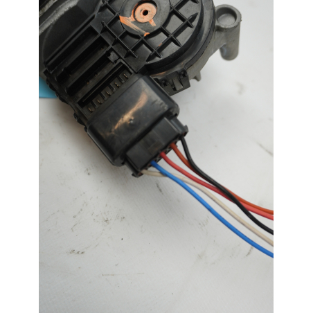 MOTEUR ESSUIE-GLACE AV