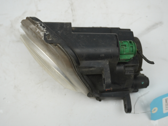 PHARE ANTIBROUILLARD AVD