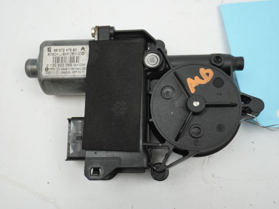 MOTEUR LEVE-VITRE AVD