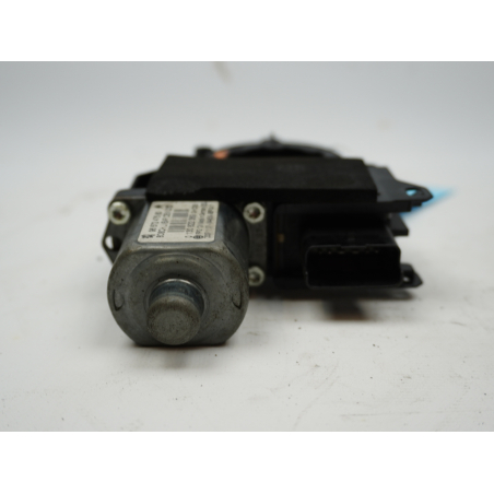 MOTEUR LEVE-VITRE AVD