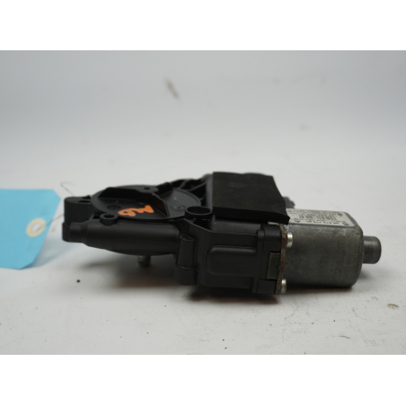 MOTEUR LEVE-VITRE AVD