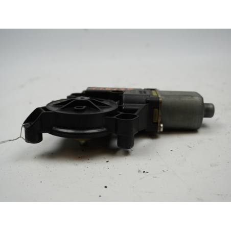 MOTEUR LEVE-VITRE AVD