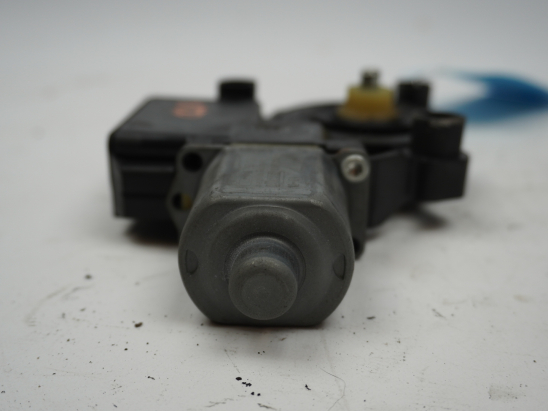MOTEUR LEVE-VITRE AVD