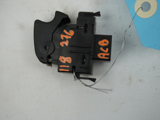 COMMANDE LEVE-GLACE PORTE ARD